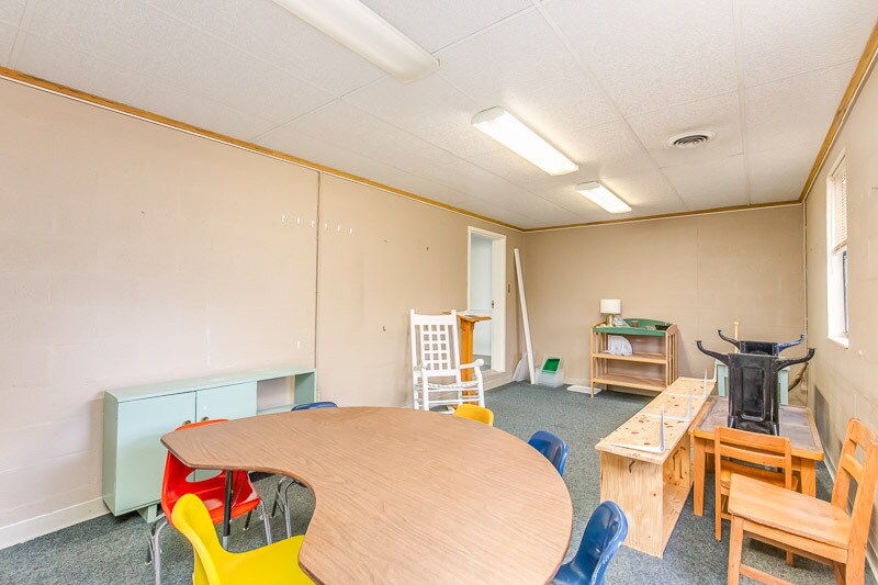 More Photos Of 510 Rosebank Ave, Nashville Schools For Lease