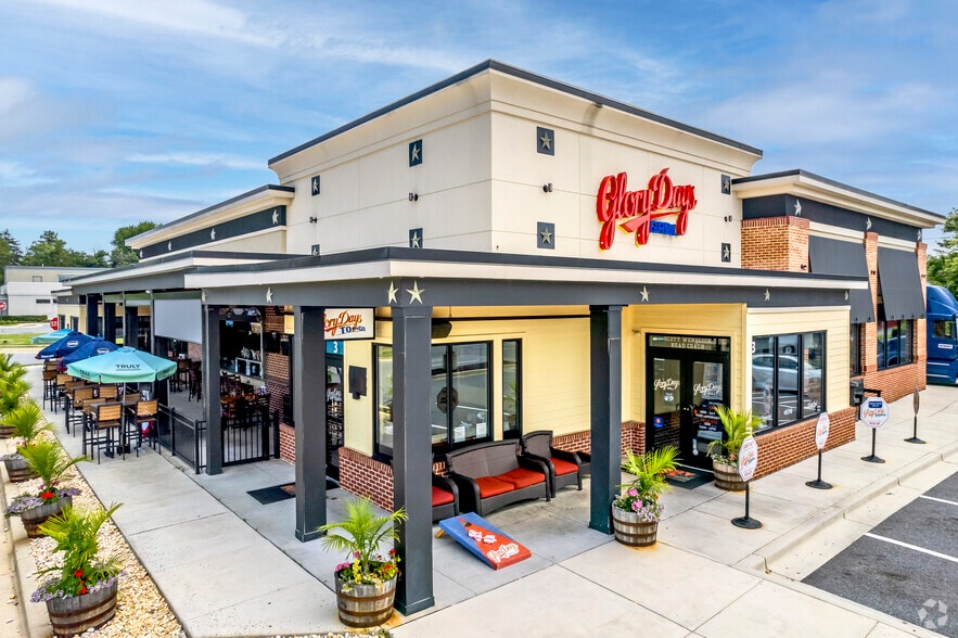 More Photos Of 3-15 Lee Airpark Dr, Edgewater Unknown For Sale