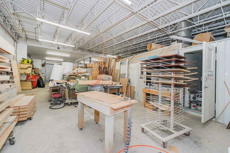 More Photos Of 1944-1952 Richmond Terrace, Staten Island Showroom For Lease