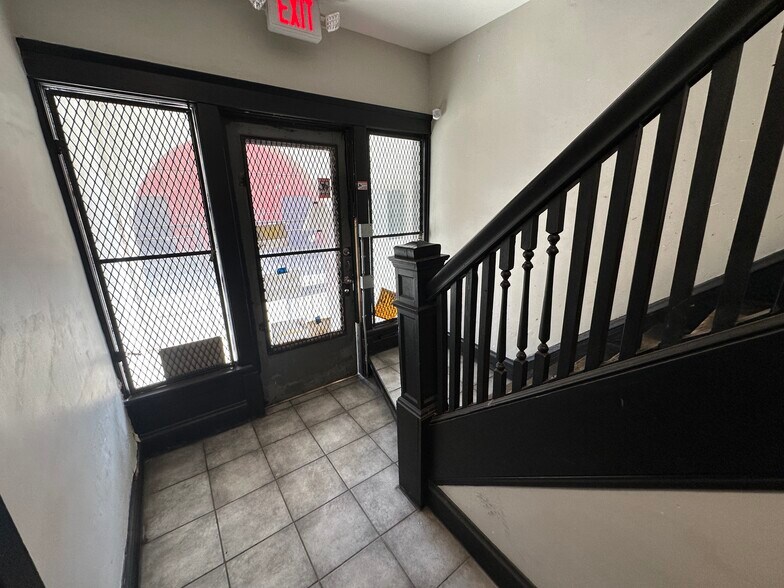 More Photos Of 11239 Superior Ave, Cleveland General Retail For Sale