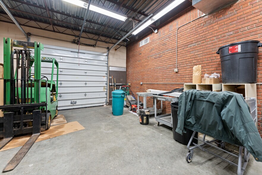 More Photos Of 1771-1777 Boston Rd, Springfield Freestanding For Sale