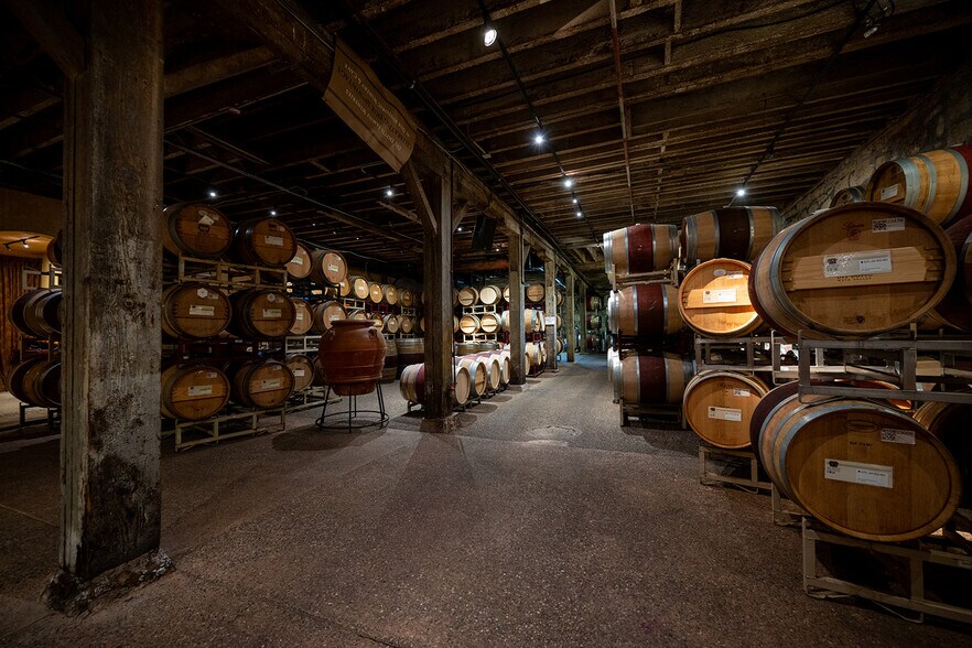 More Photos Of 1019-1091 Atlas Peak Rd, Napa Winery Vineyard For Lease