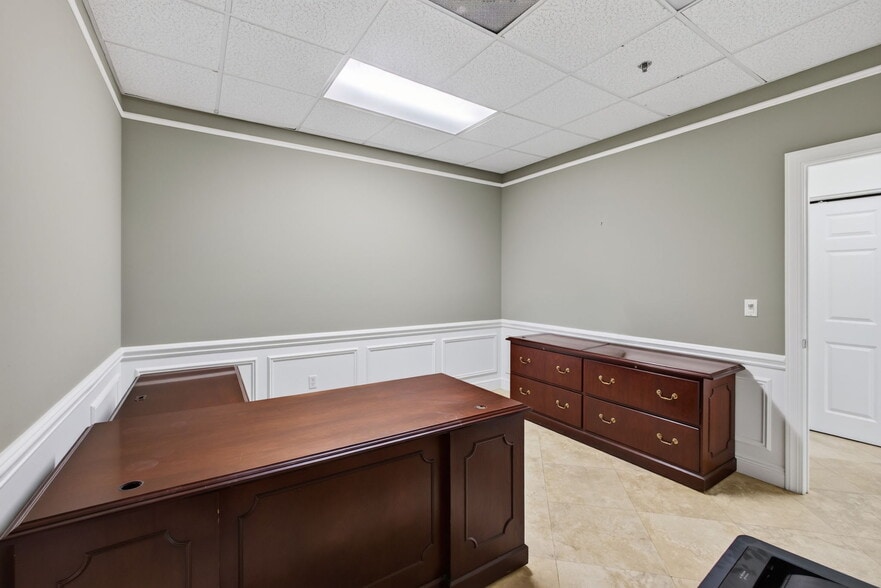 More Photos Of 2151 S Alternate A1A Hwy, Jupiter Medical For Sale
