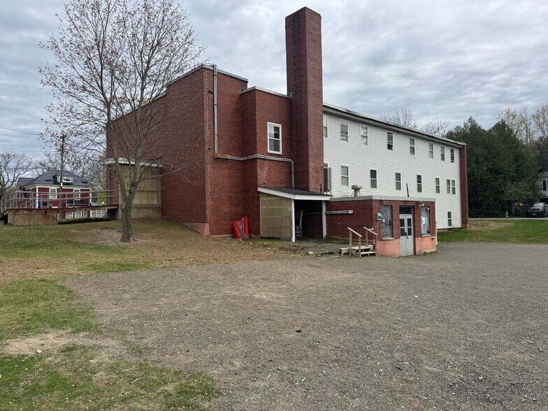 More Photos Of 45 School St, Houlton Office For Lease
