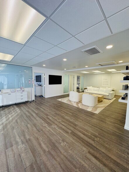 More Photos Of 220 Newport Center Dr, Newport Beach Office For Lease