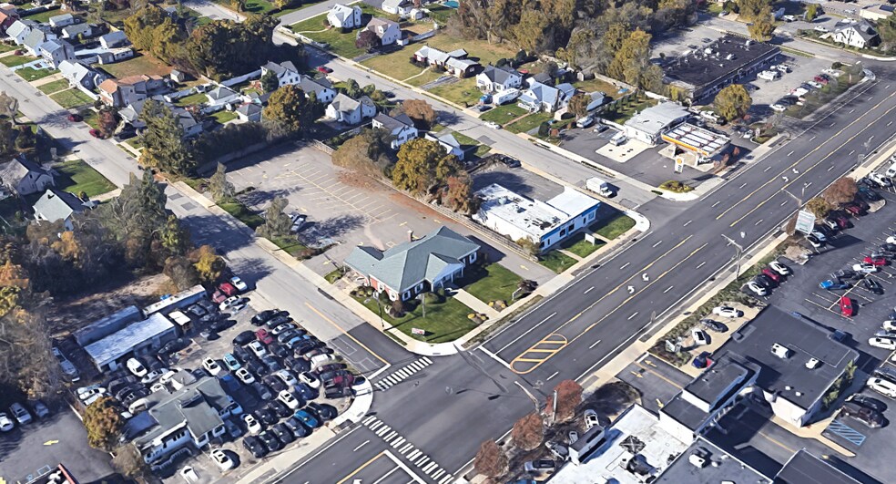 More Photos Of 472 Medford Ave, Patchogue Bank For Lease