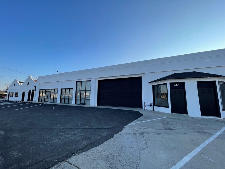 Primary Photo Of 416 S Main St, Porterville Auto Repair For Lease