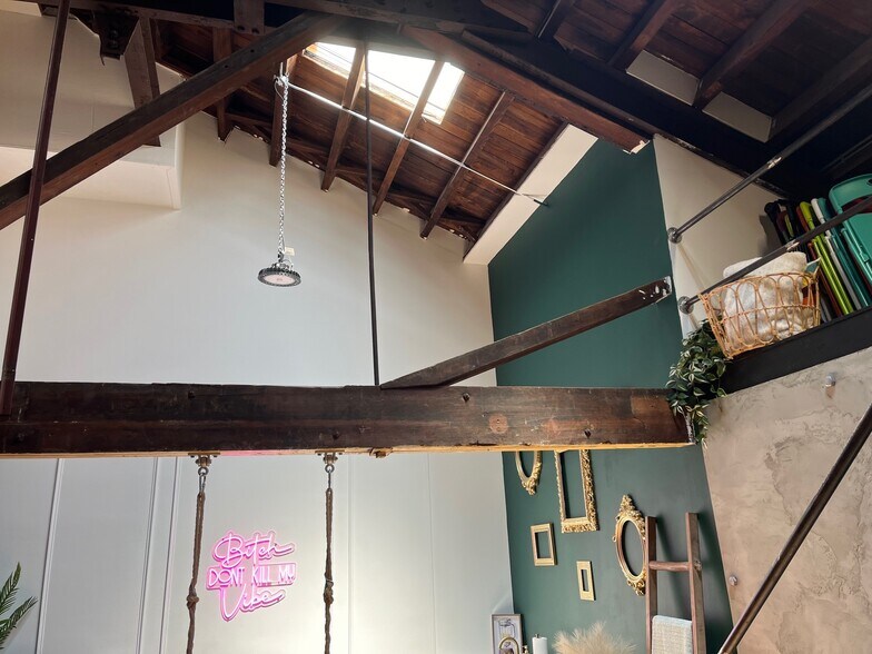 More Photos Of 310 Meserole St, Brooklyn Flex For Lease