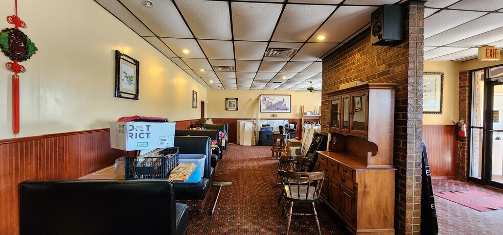 More Photos Of 701 N Martin Luther King Jr Hwy, Mexia Restaurant For Sale