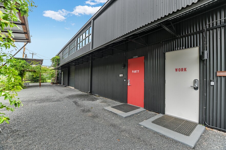 More Photos Of 3700 Thompson St, Austin Loft Creative Space For Lease