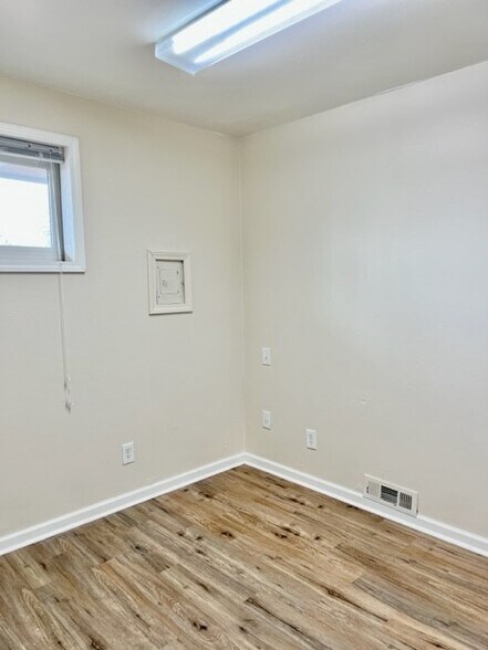 More Photos Of 2820 Broadmoor Ave, Concord General Retail For Sale