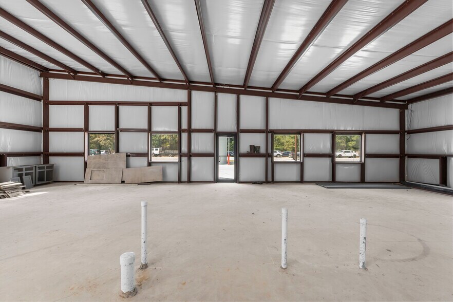 More Photos Of 402 Honea Egypt Rd, Magnolia Flex For Lease