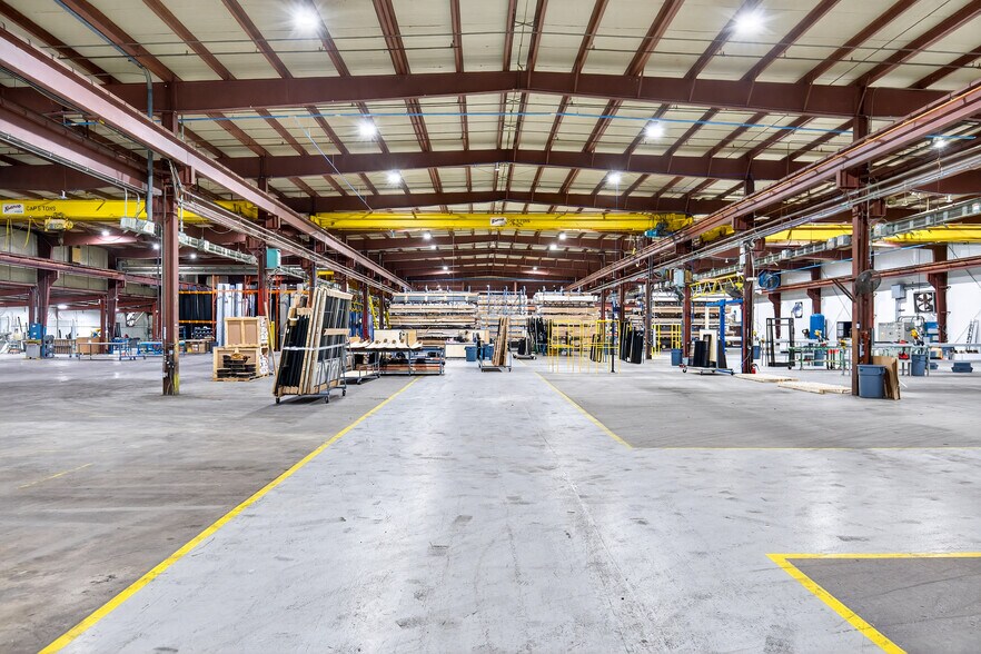 More Photos Of 1402 E Veterans Memorial Pky, Truesdale Manufacturing For Sale