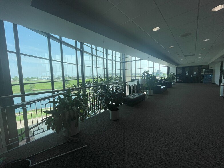 More Photos Of 7919 Mid America Blvd, Oklahoma City Office For Lease