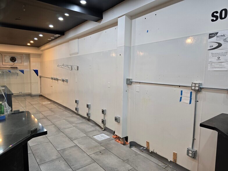 More Photos Of 141 Main St, Northampton Storefront Retail Residential For Sale