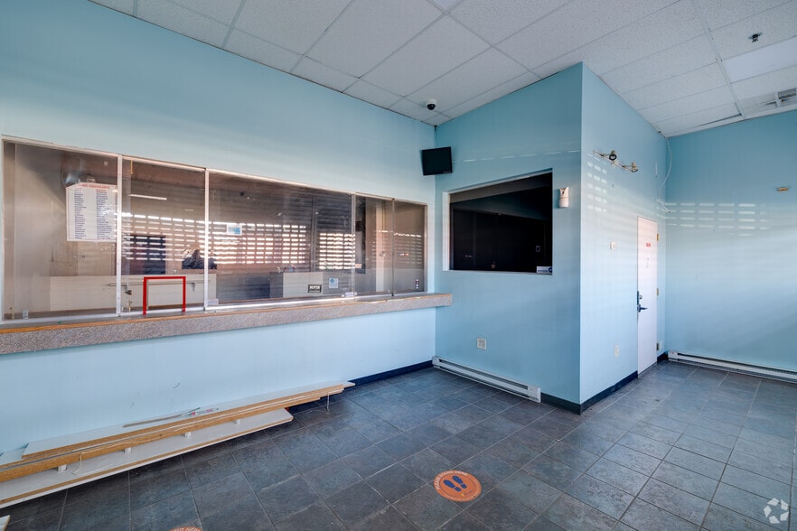 More Photos Of 5610 Lancaster Ave, Philadelphia Storefront For Lease