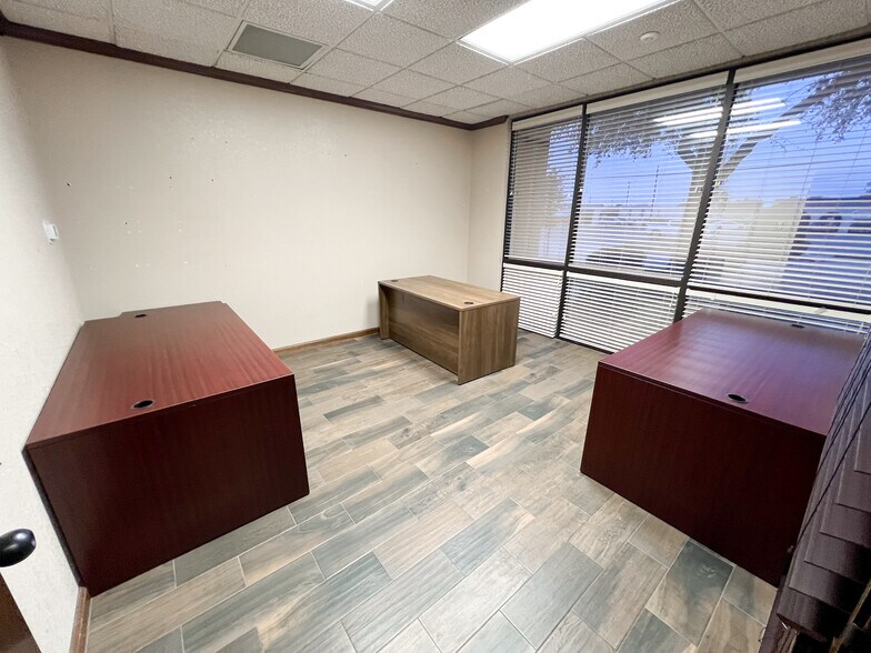 More Photos Of 2408 N Big Spring St, Midland Office For Sale