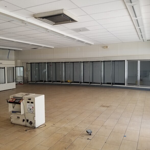 More Photos Of 2324 Sparrows Point Rd, Sparrows Point Convenience Store For Lease