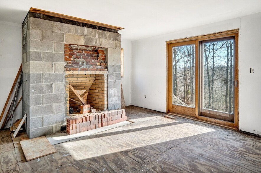 More Photos Of 6211 Rocky Point Rd, Cookeville Specialty For Sale