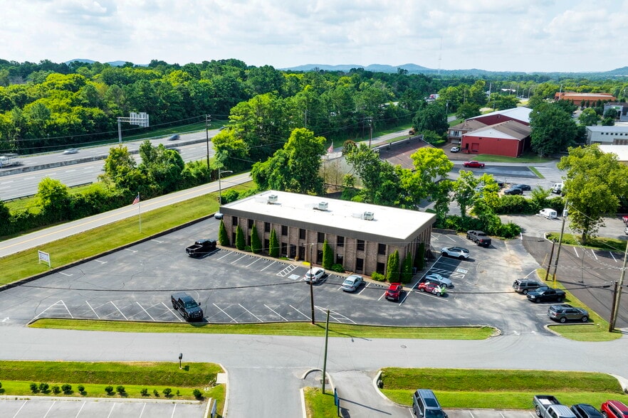 More Photos Of 7113 Peach Ct, Brentwood Medical For Lease