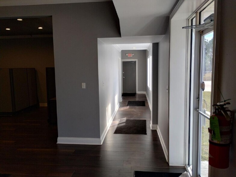 More Photos Of 4300 Highway 43, Mc Intosh Truck Terminal For Lease