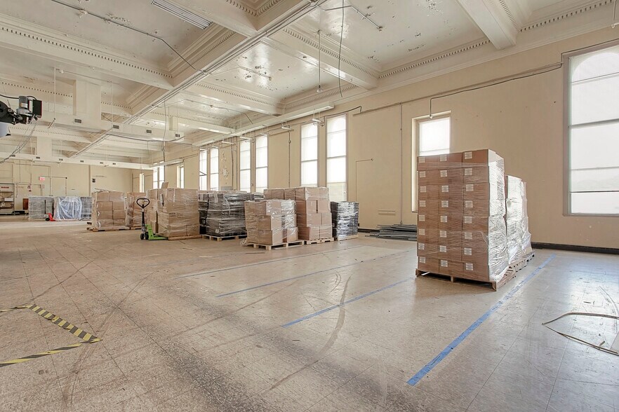 More Photos Of 2216 Norwood Ave, Cincinnati Office For Sale