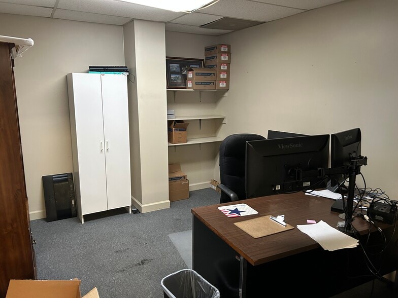 More Photos Of 1588 Ragan St, Memphis Warehouse For Sale
