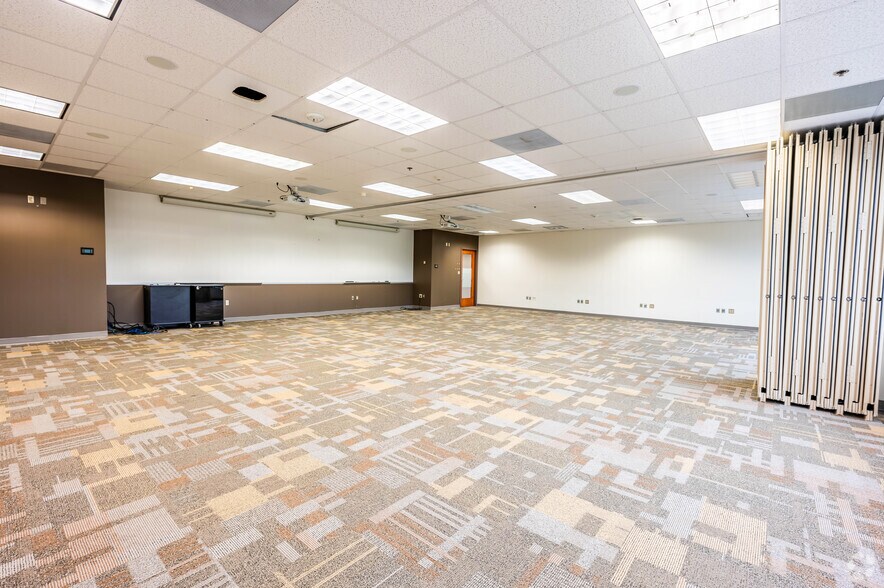 More Photos Of 7501 Boulder View Dr, North Chesterfield Unknown For Lease