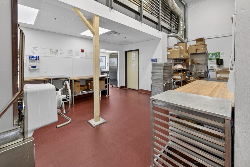 More Photos Of 1501 Lee Hill Dr, Boulder Showroom For Sale