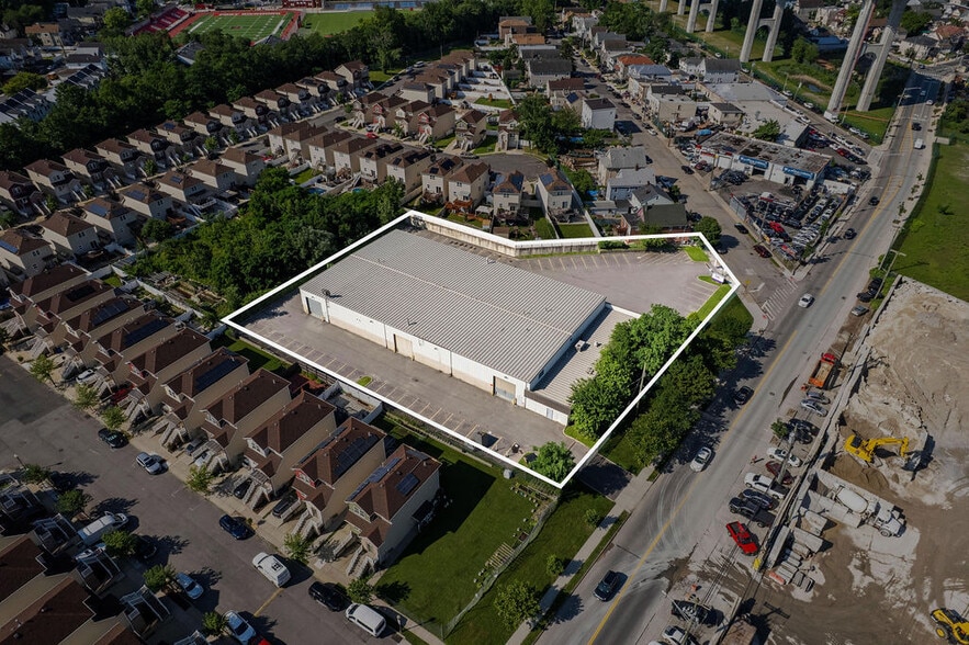 More Photos Of 2400 Richmond Ter, Staten Island Manufacturing For Lease