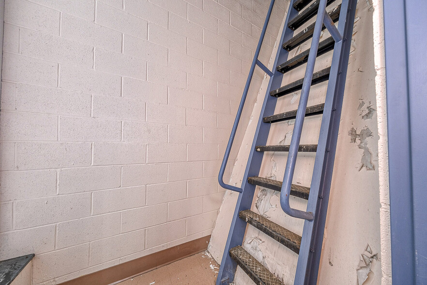 More Photos Of 255 Third St, New Kensington Schools For Sale