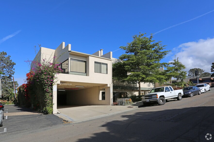 More Photos Of 910 Camino Del Mar, Del Mar Storefront For Lease