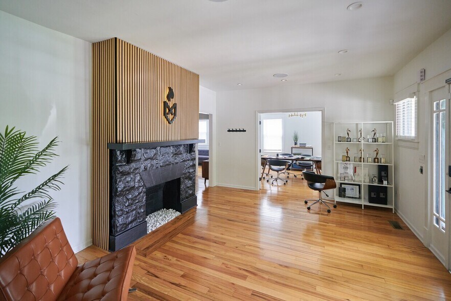 More Photos Of 2716 Westwood Dr, Nashville Office For Sale
