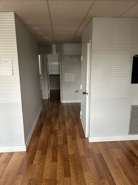 More Photos Of 2281 Lee Rd, Winter Park Office For Lease