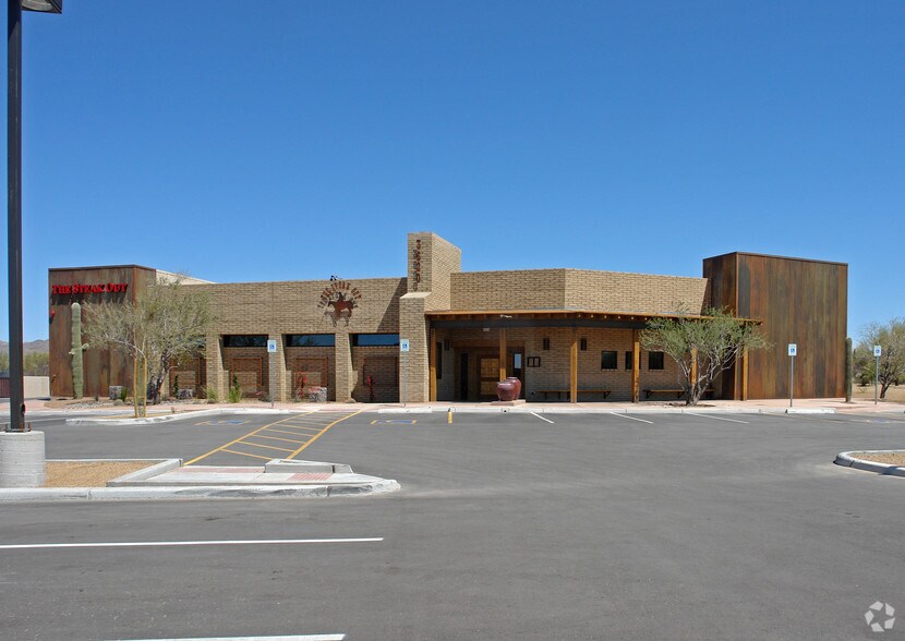 More Photos Of 12100 N Thornydale Rd, Marana Unknown For Lease