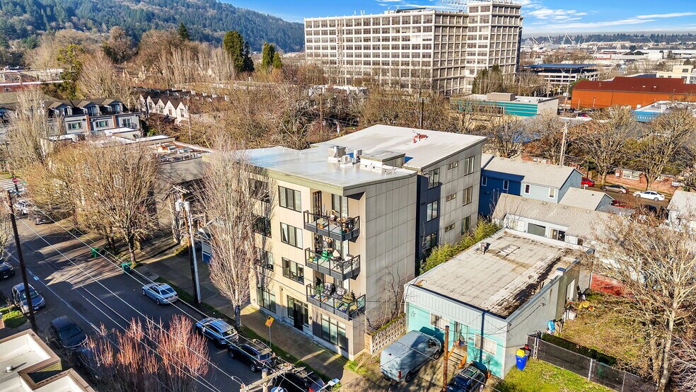 More Photos Of 2651 NW Thurman St, Portland Apartments For Sale