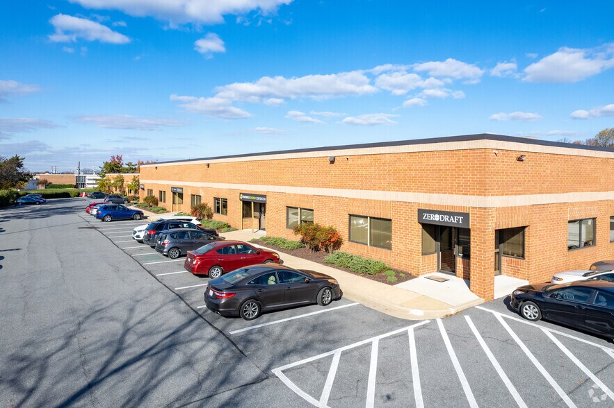 More Photos Of 1830 York Rd, Timonium Unknown For Lease