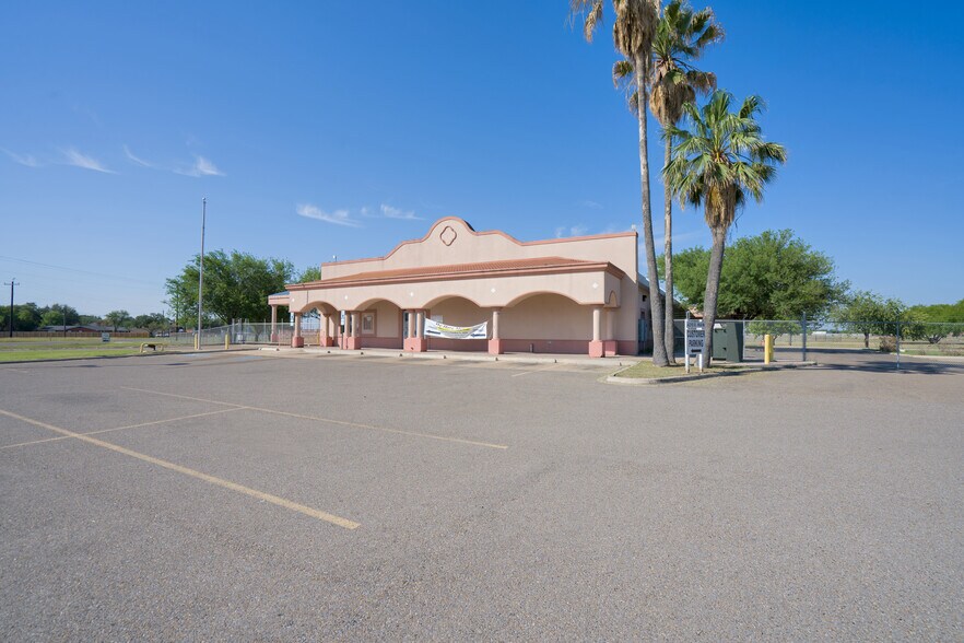 More Photos Of 4210 E Main Ave, Alton Office For Sale