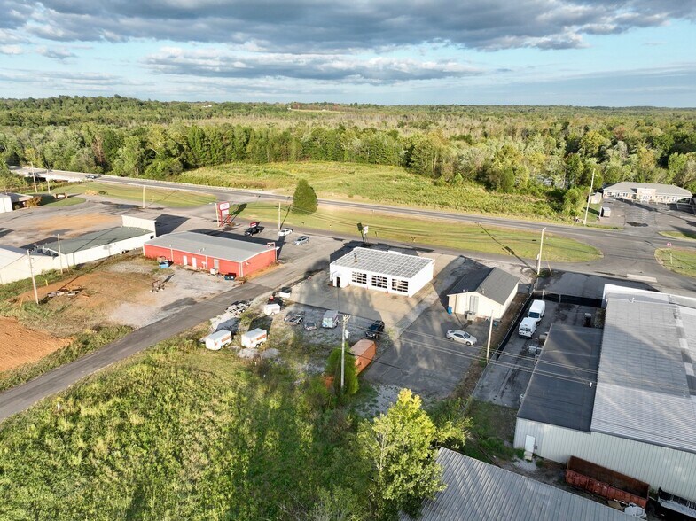 More Photos Of 38 Main St, Benton Auto Repair For Sale