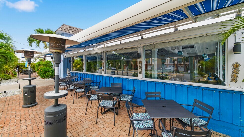 More Photos Of 17814 Gulf Blvd, Redington Shores Storefront Retail Residential For Sale