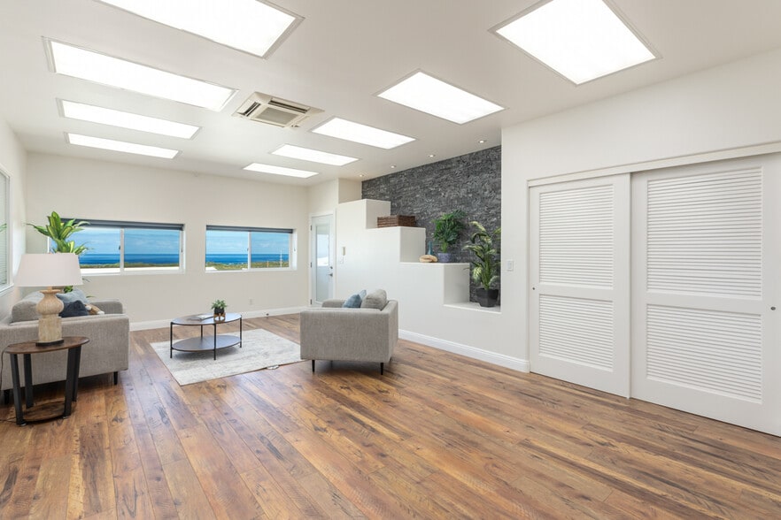 More Photos Of 73-5568 Maiau St, Kailua Kona Flex For Sale