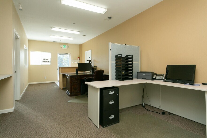 More Photos Of 11811 Upham St, Broomfield Warehouse For Lease