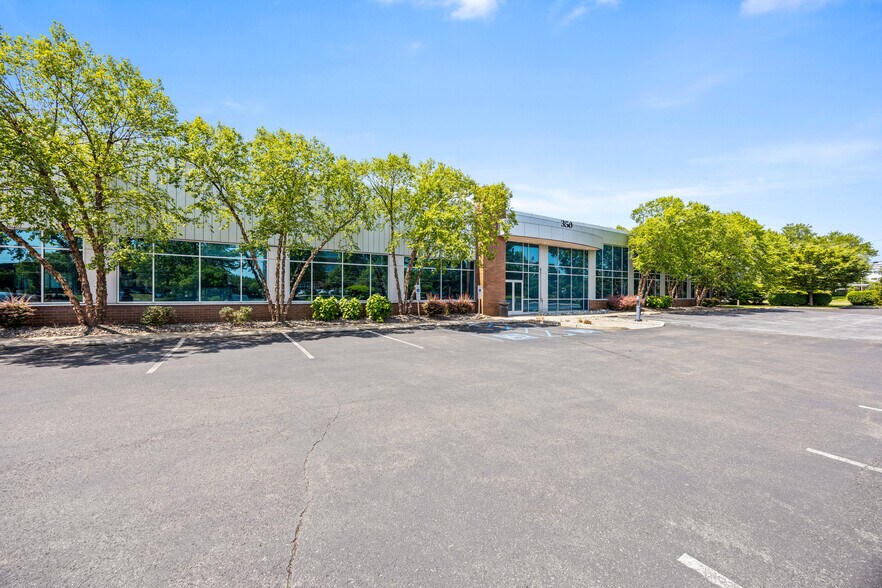 More Photos Of 350 Fellowship Rd, Mount Laurel Unknown For Lease