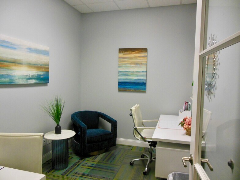 More Photos Of 503 E Summit, Crown Point Loft Creative Space For Lease