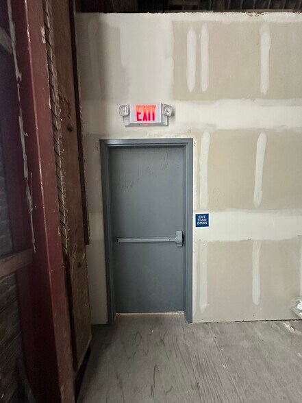 More Photos Of 82-96 E Santa Clara St, San Jose Office For Sale