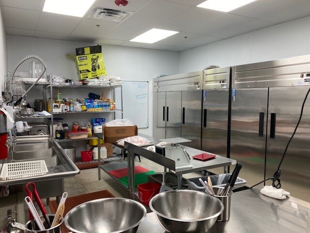 More Photos Of 1227 Grand West Blvd, Katy Storefront For Sale