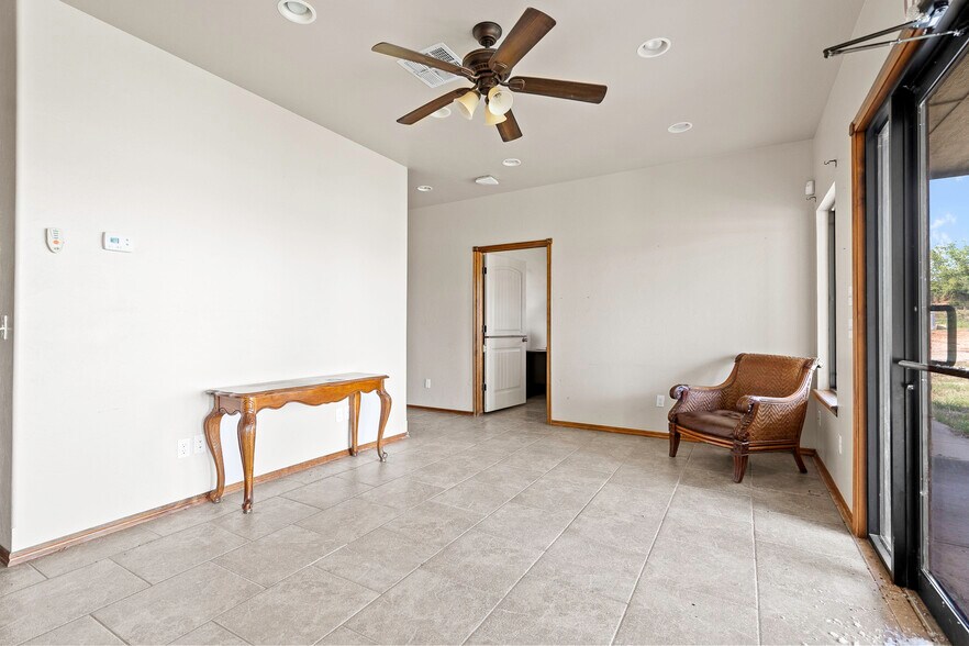 More Photos Of 10910 N County Road 3010, Lindsay Warehouse For Sale