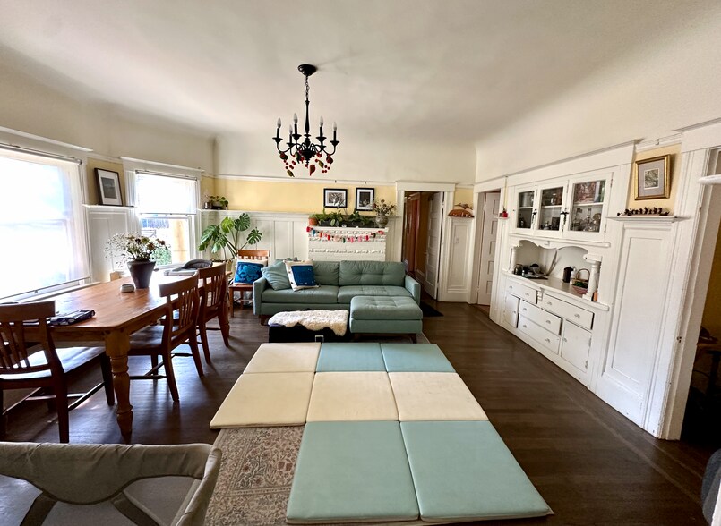 More Photos Of 667 10th St, Oakland Apartments For Sale