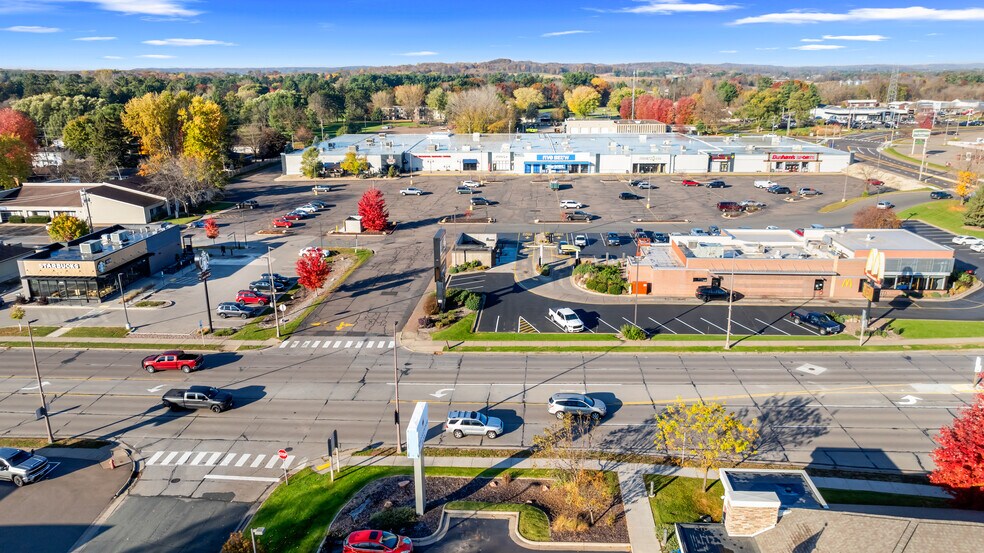 More Photos Of 1501-1567 Broadway St N, Menomonie Storefront For Sale