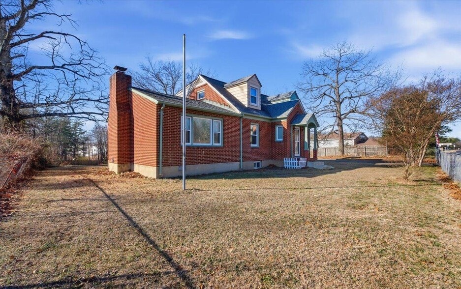 More Photos Of 4941 Prince William Pky, Woodbridge Warehouse For Sale